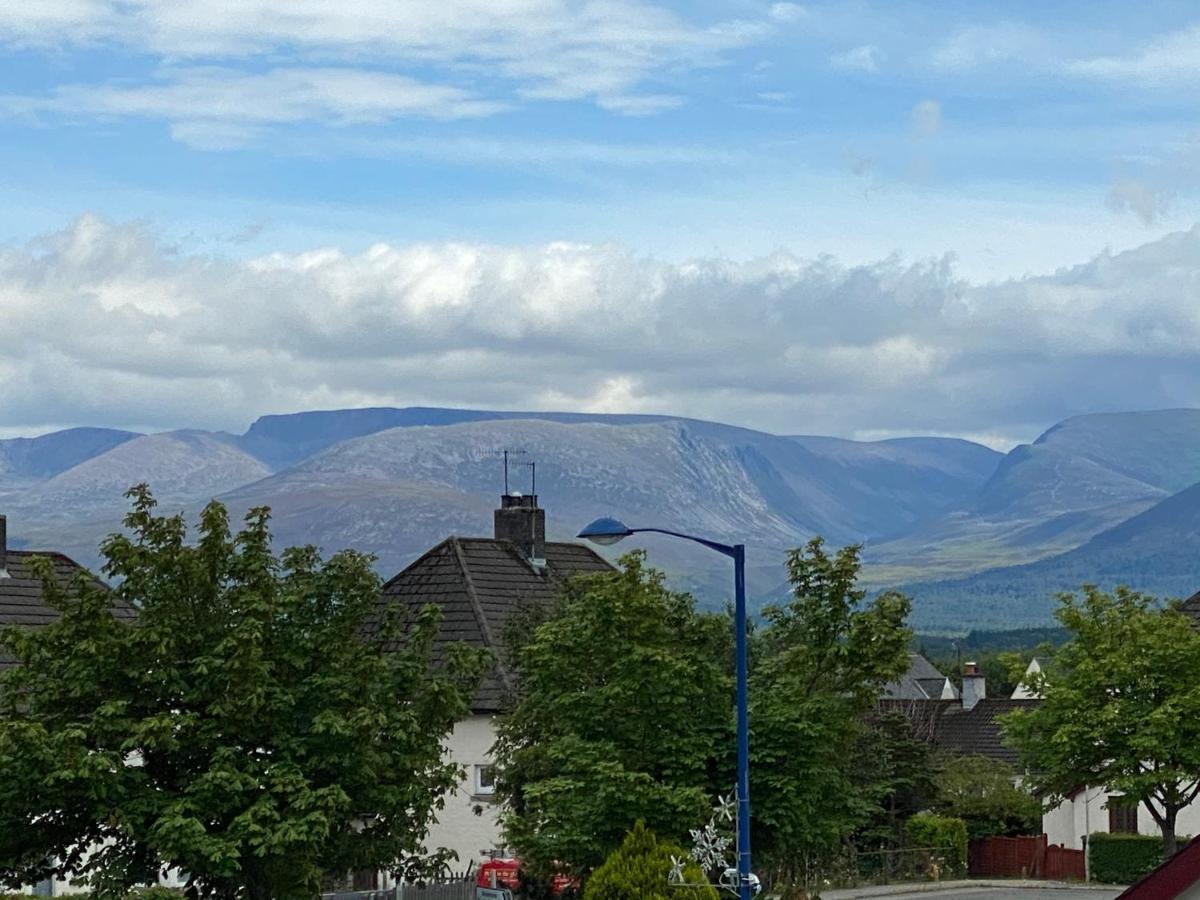 Cairngorm Guest House Авимор Екстериор снимка