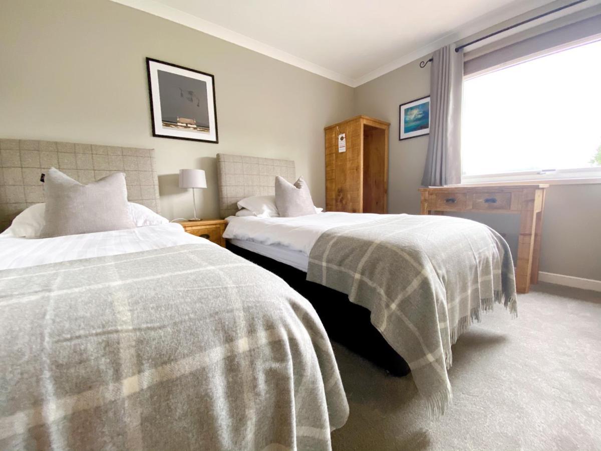 Cairngorm Guest House Авимор Екстериор снимка