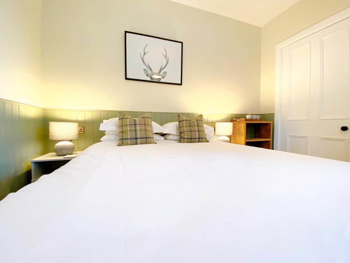 Cairngorm Guest House Авимор Екстериор снимка