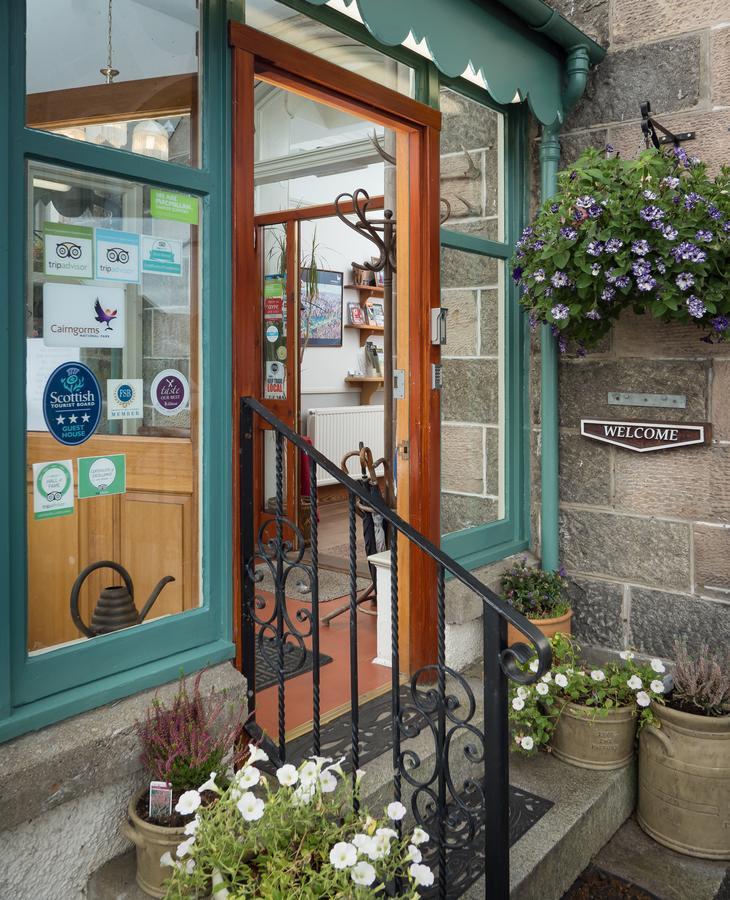 Cairngorm Guest House Авимор Екстериор снимка